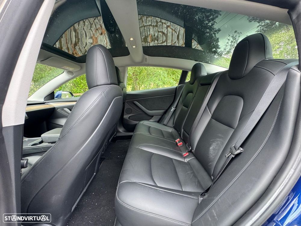 Tesla Model 3 - 31