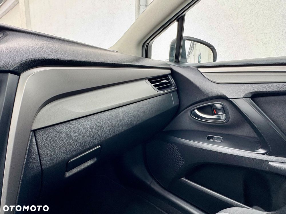 Toyota Avensis 1.6 D-4D Prestige - 15