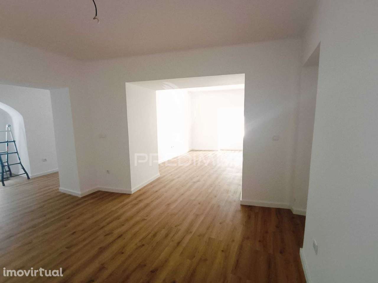 Apartamento T2 Totalmente Remodelado – Centro da Cidade - Grande imagem: 5/18