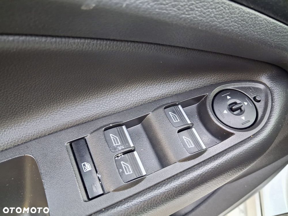 Ford Kuga 2.0 TDCi 4x2 ST-Line - 22