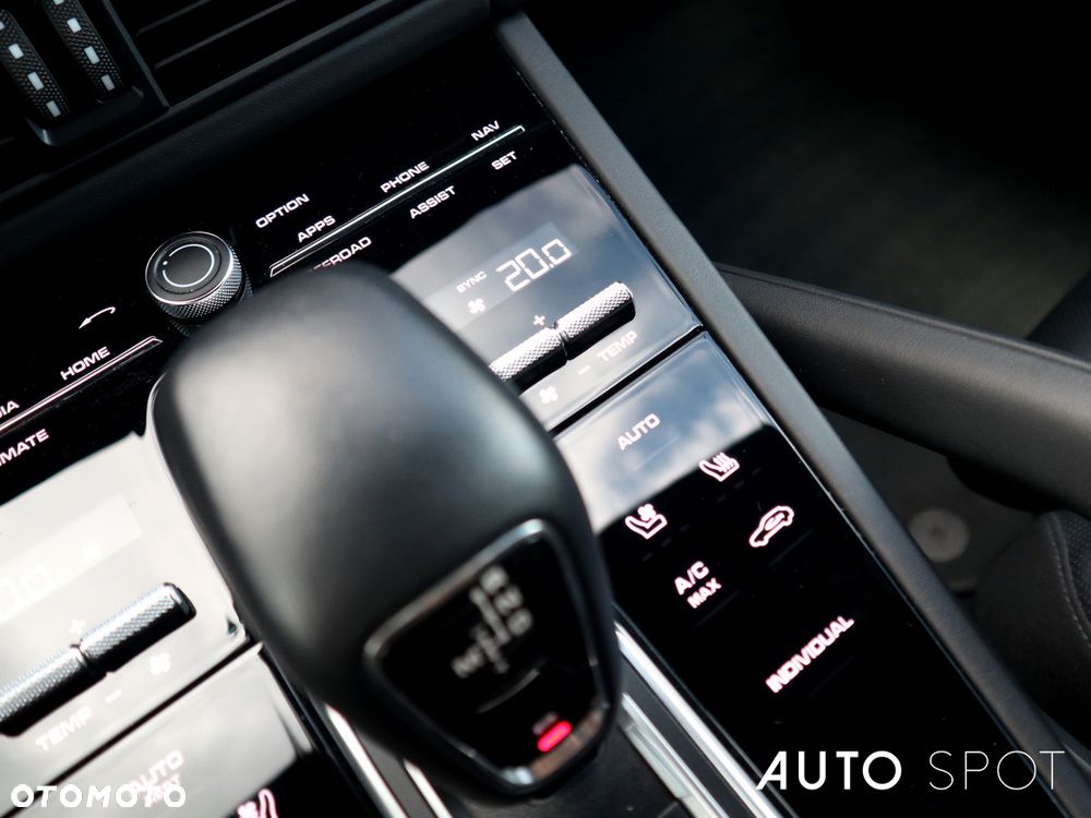 Porsche Cayenne E-Hybrid - 38