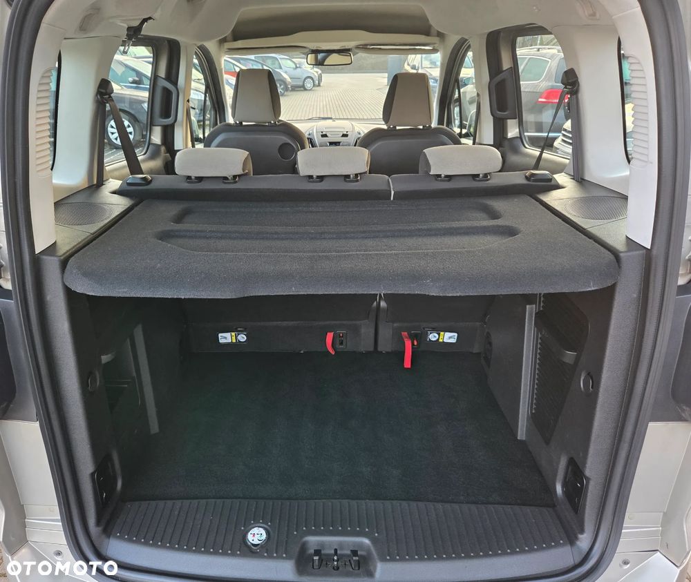 Ford Tourneo Courier ver-1-5-tdci-trend - 6