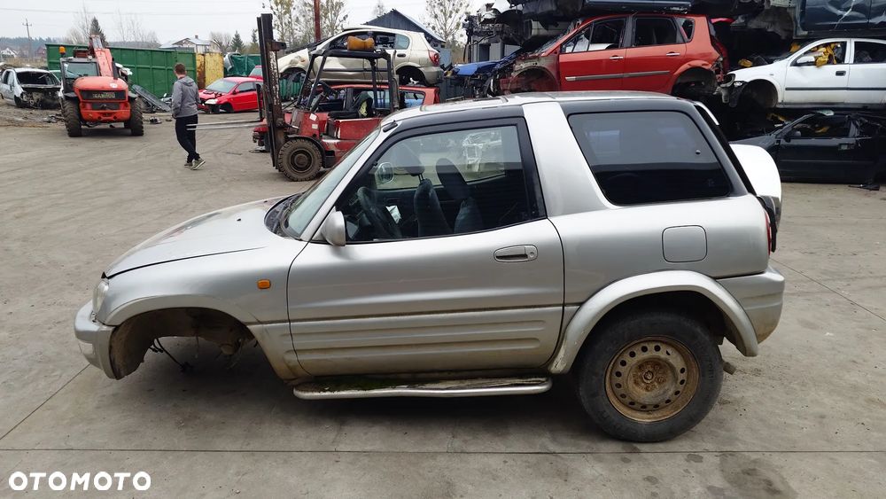 Toyota RAV4 95R 2.0 95 KW x2  NA CZĘŚCI - 7