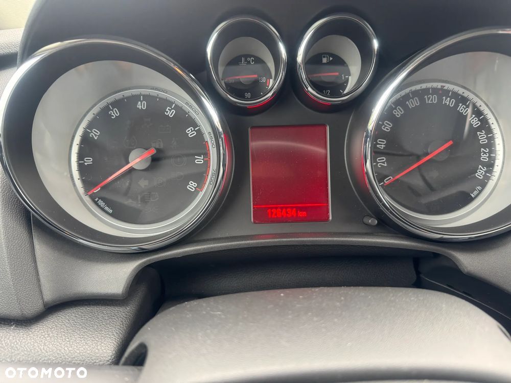 Opel Astra IV GTC 1.4 T Active - 24