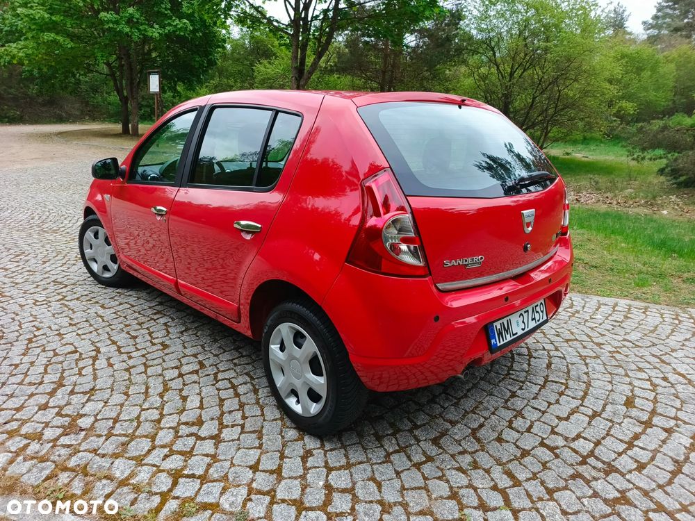 Dacia Sandero 1.6 16V Hi-Flex - 3