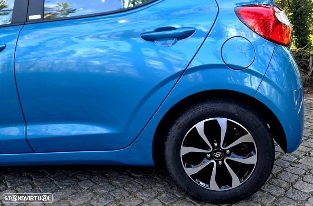 Hyundai i10 1.0 Fifa World Cup Edition - 27