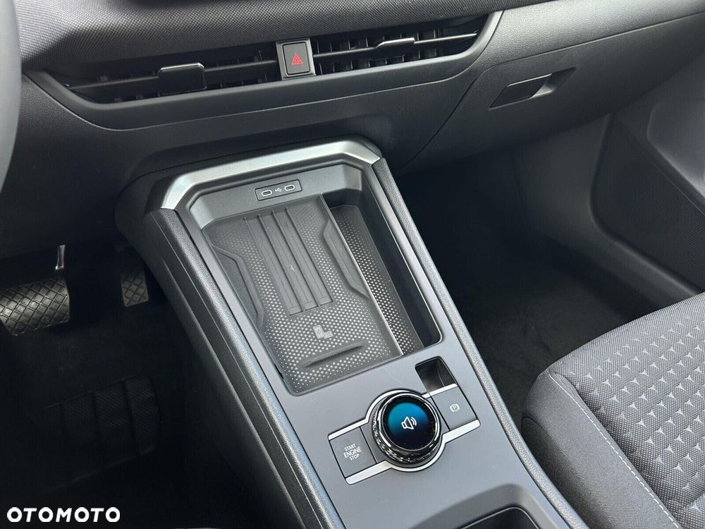 Volkswagen T-Roc 1.5 eTSI Life DSG - 28