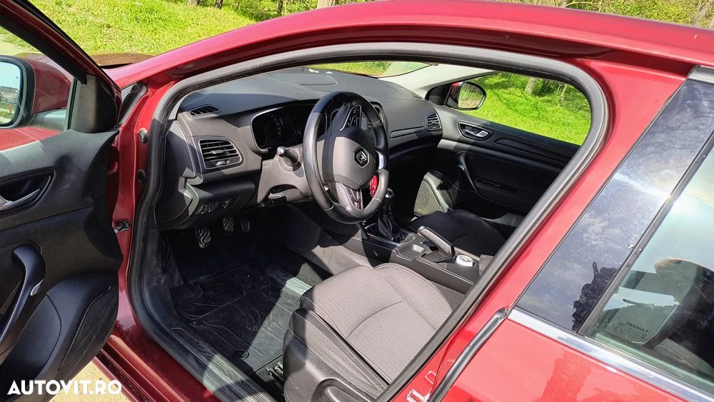 Renault Megane TCe GPF Zen - 7