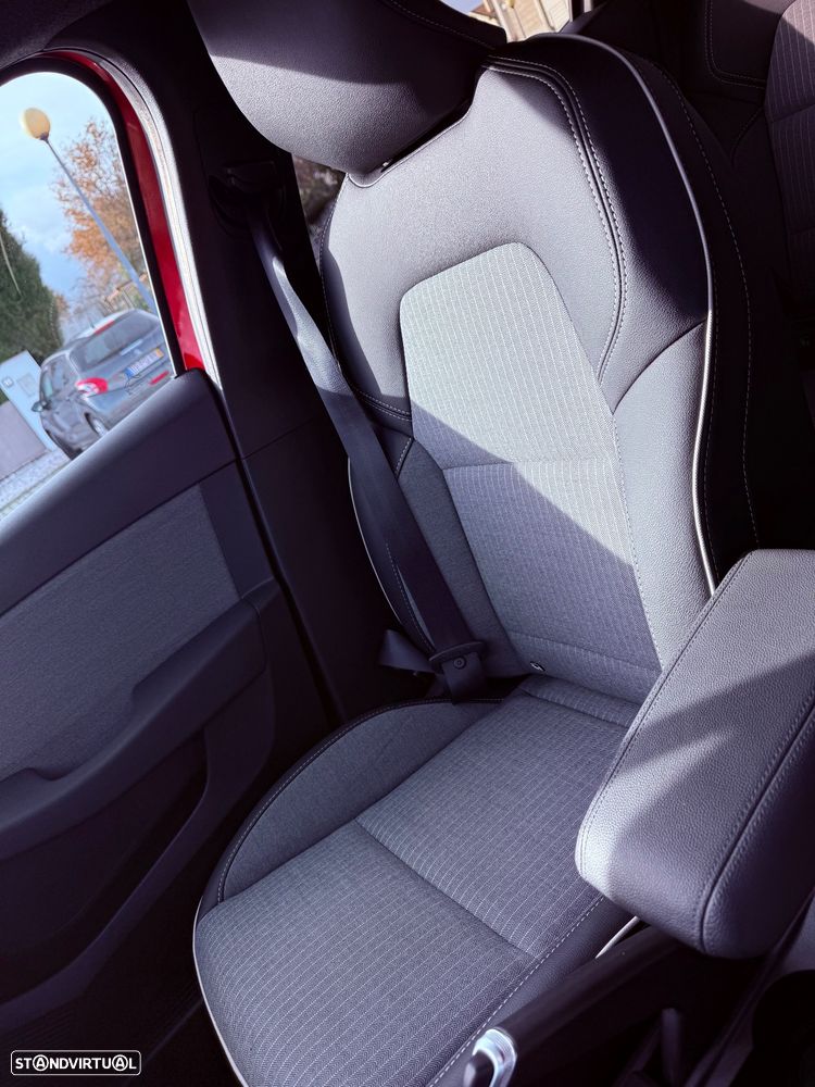 Renault Clio TCe 90 TECHNO - 32