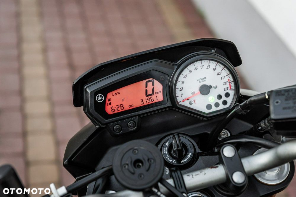 Yamaha FZ - 8