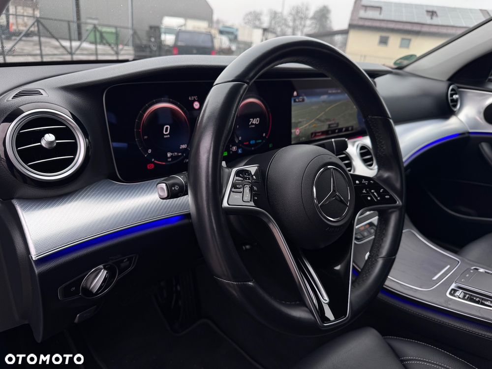 Mercedes-Benz Klasa E 200 9G-TRONIC Exclusive - 5