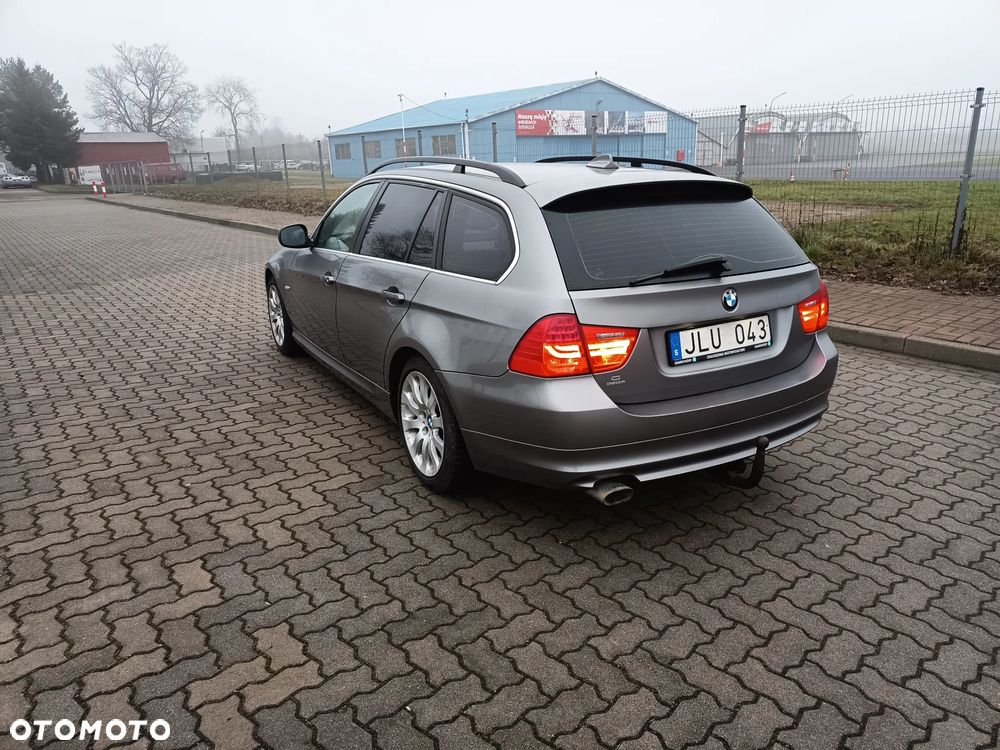BMW Seria 3 318d - 10