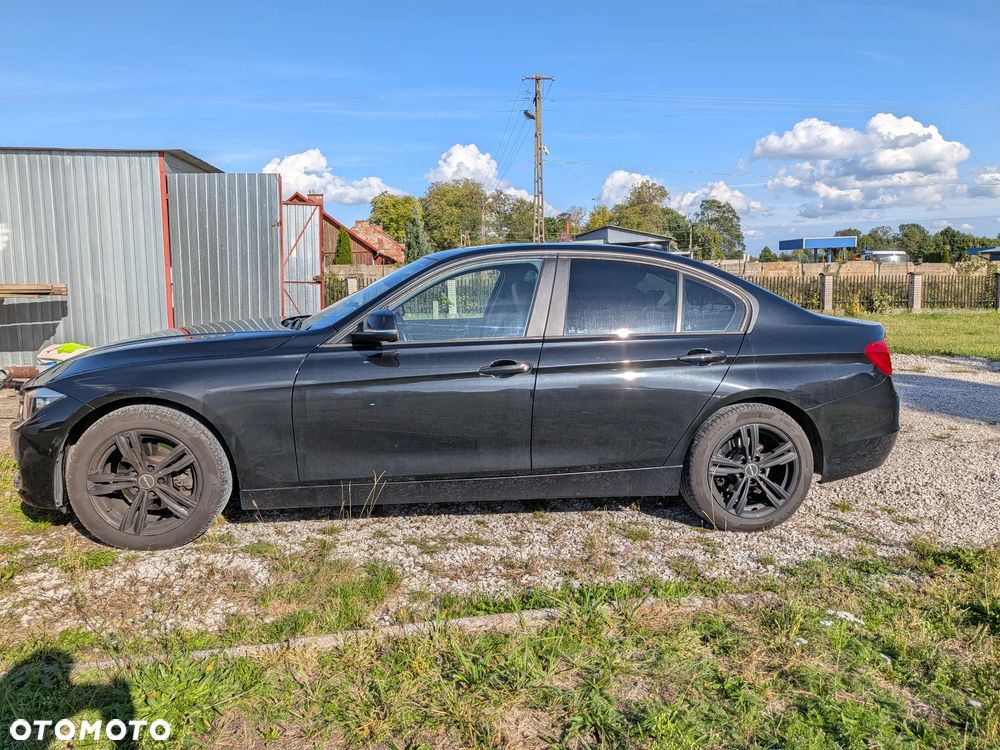 BMW Seria 3 328i xDrive Luxury Line - 2