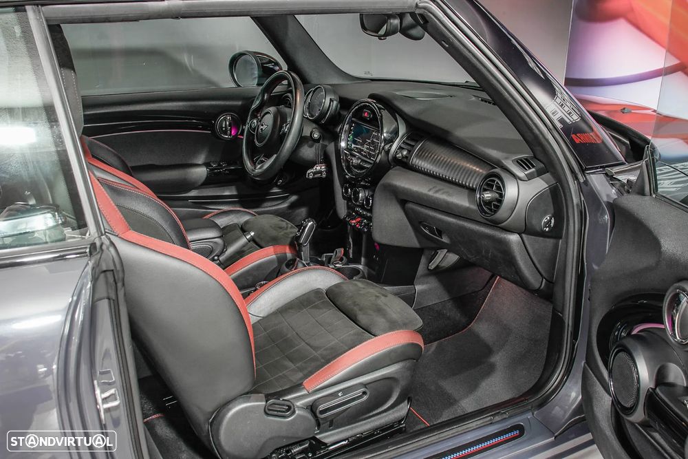 MINI Cabrio John Cooper Works Auto Desportiva - 18