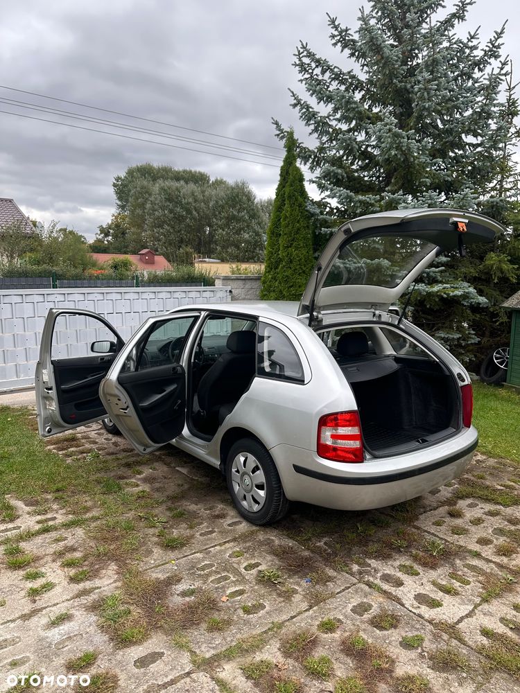 Skoda Fabia 1.4 16V Celebration - 6