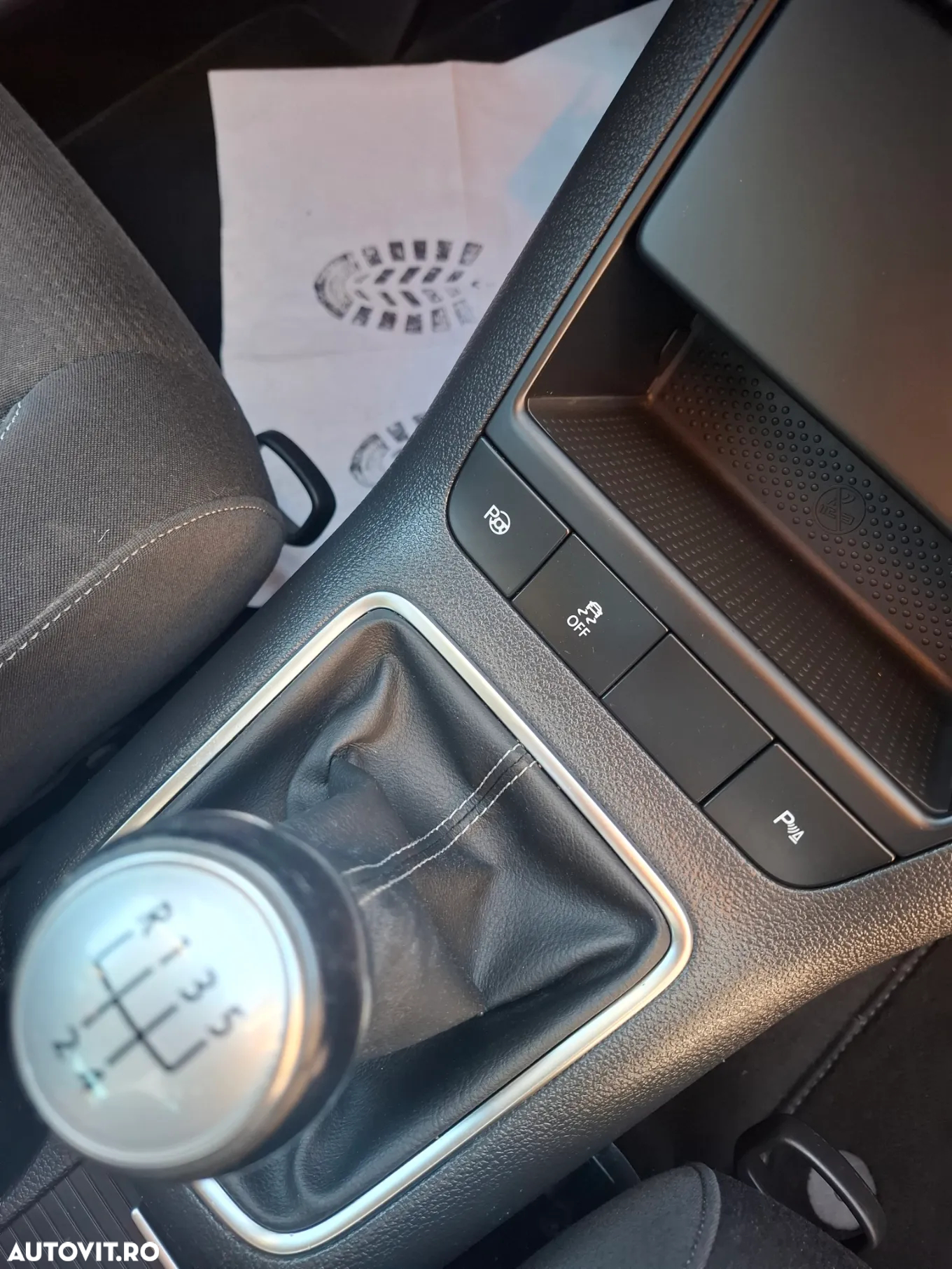 Volkswagen Golf Plus 1.6 TDI DPF Team - 12