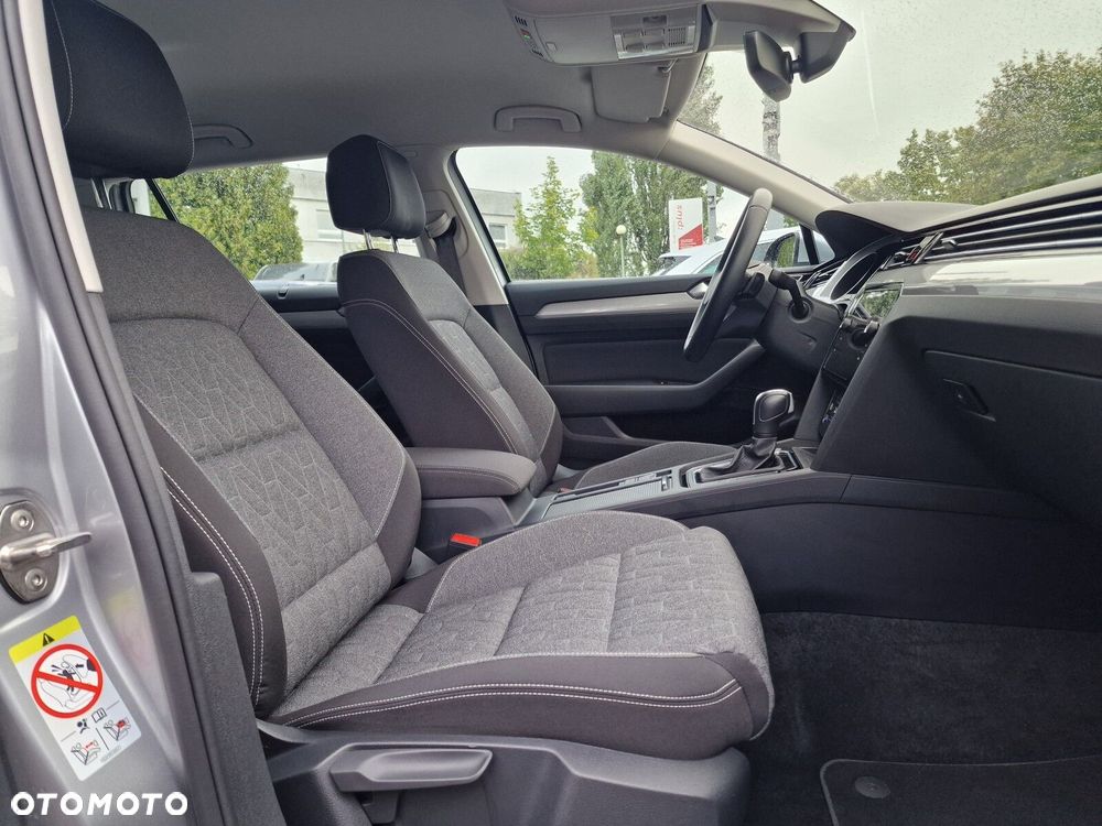 Volkswagen Passat Variant 2.0 TDI Business DSG - 17