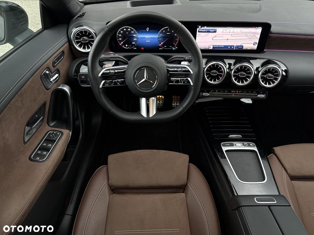 Mercedes-Benz CLA - 14