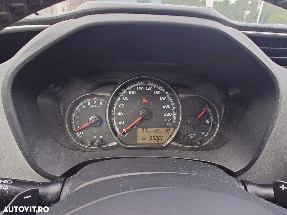 Toyota Yaris 1.33 L Dual VVT-i 5D Multidrive S Luna - 11