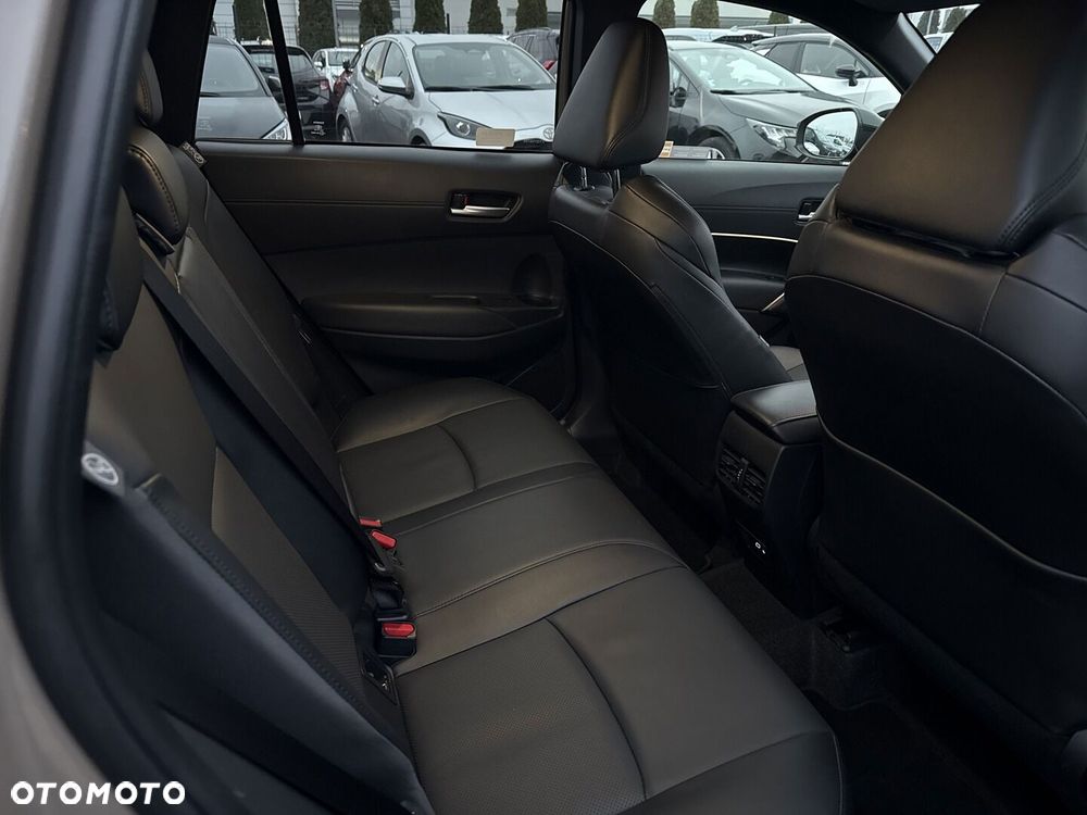 Toyota Corolla Cross 2.0 Hybrid Executive - 12