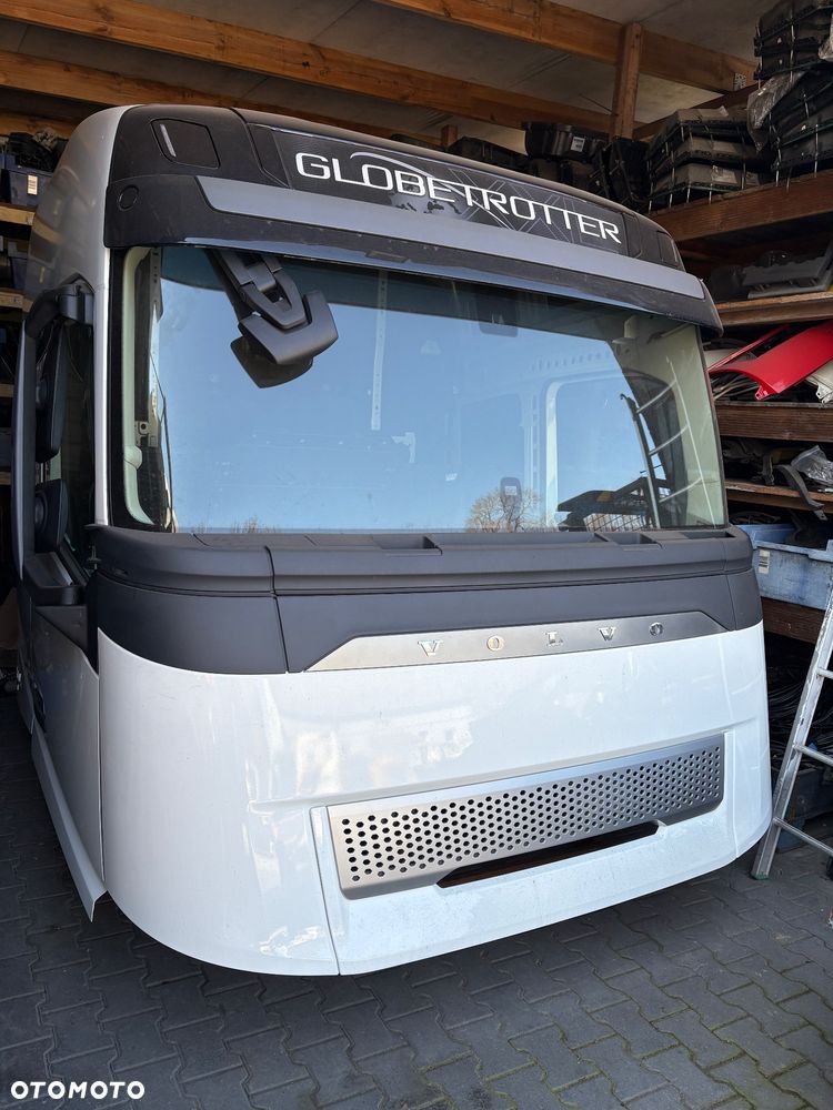 Volvo Aero kabina kompletna drzwi maska Globetrotter