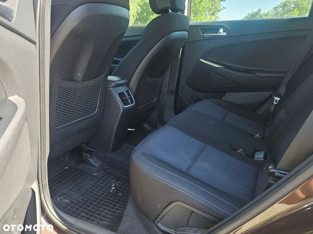 Hyundai Tucson blue 1.6 GDi 2WD Navi - 17