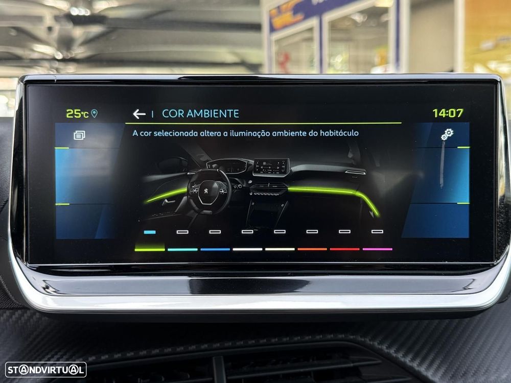 Peugeot e-208 GT - 33