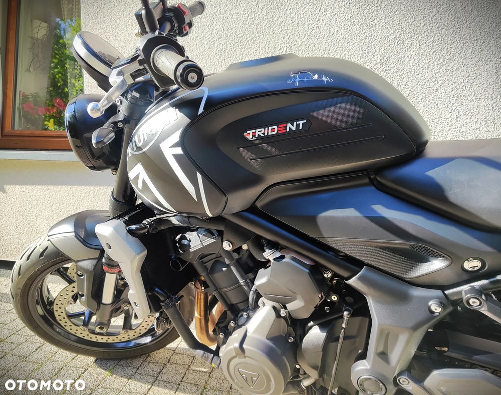 Triumph Trident - 19