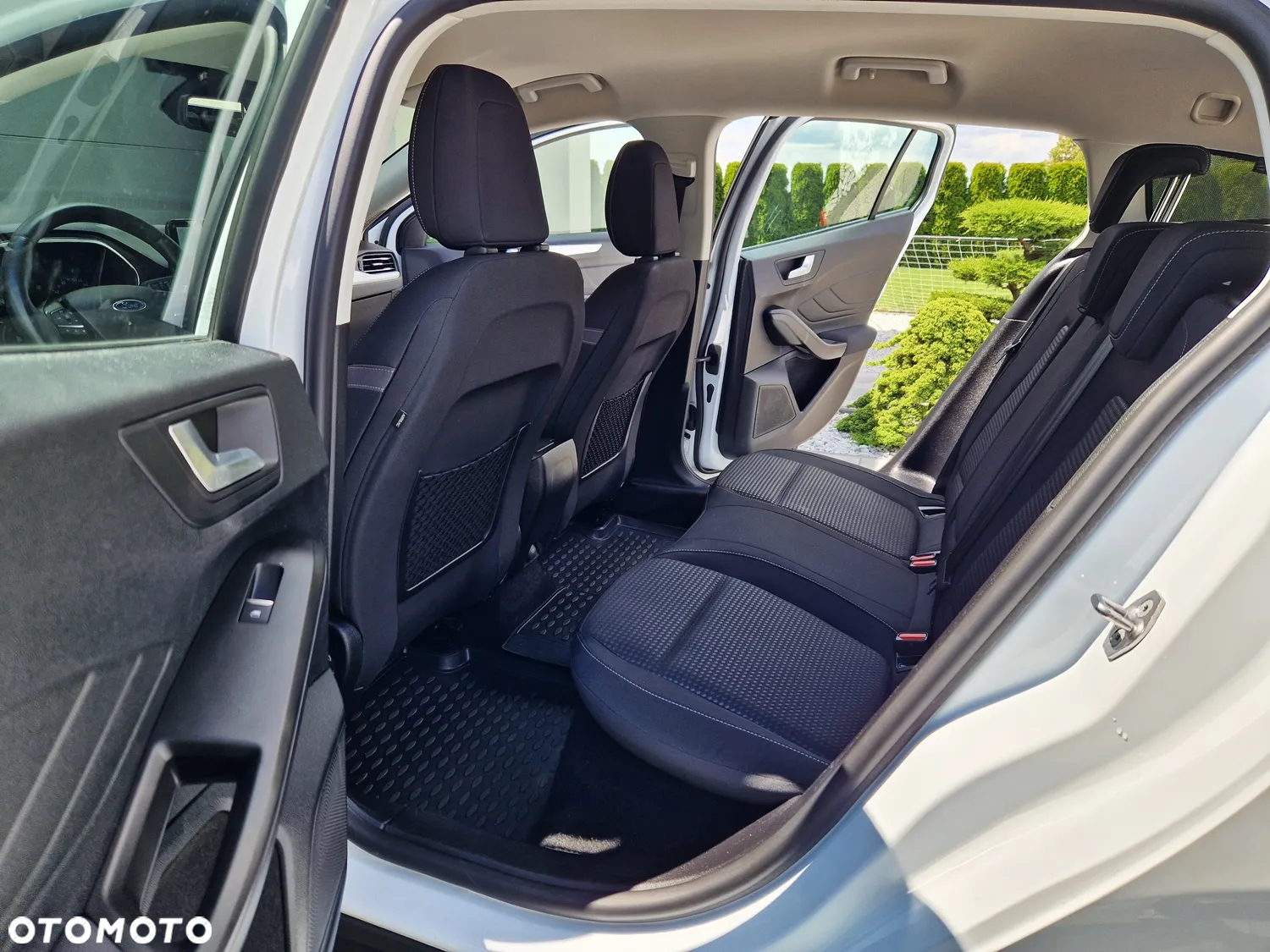 Ford Focus Turnier 1.5 EcoBlue Start-Stopp-System COOL&CONNECT DESIGN - 23