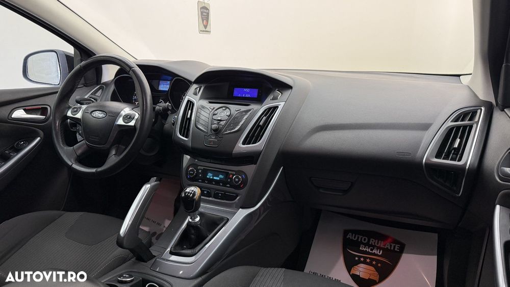 Ford Focus - 13