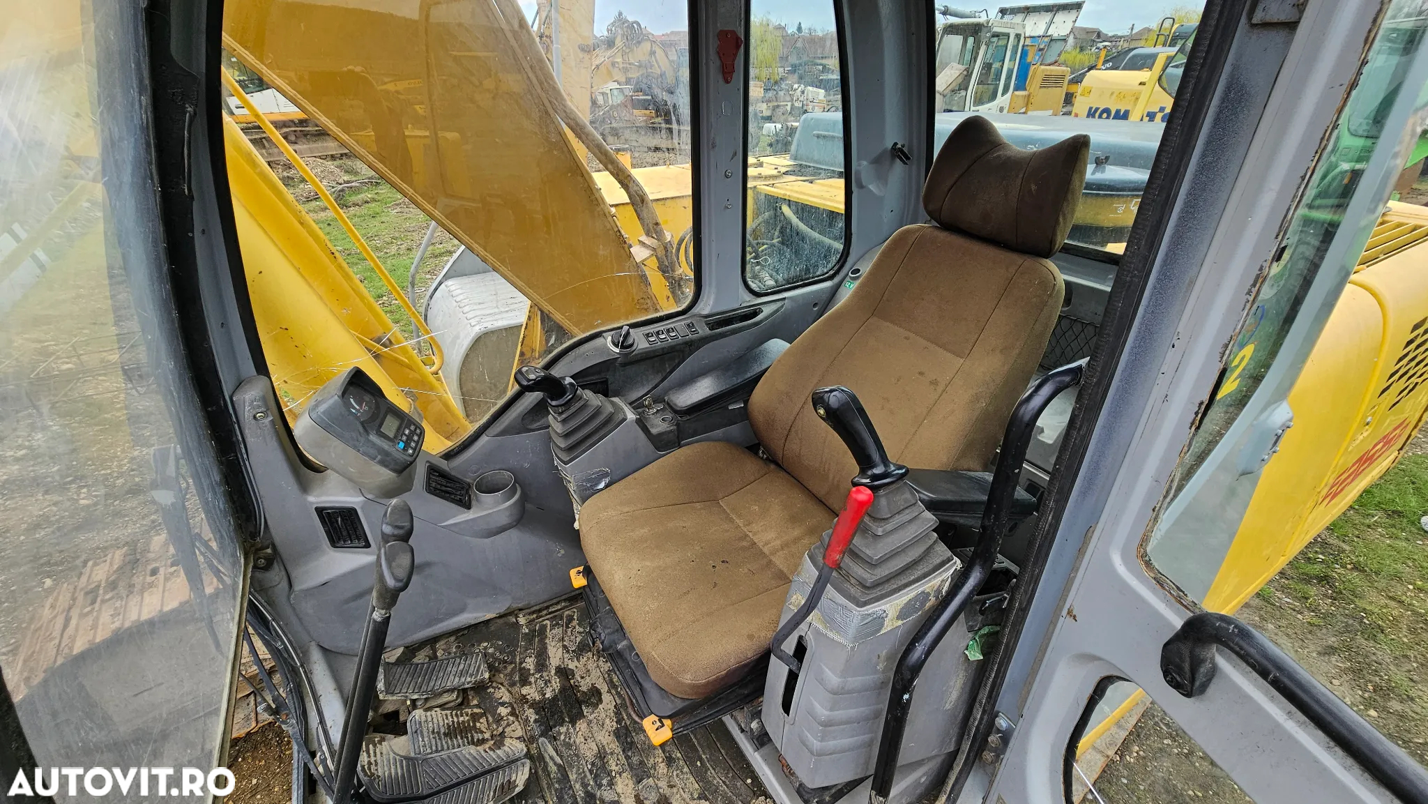 New Holland Holland E 265 Excavator pe șenile brat 16 m - 4