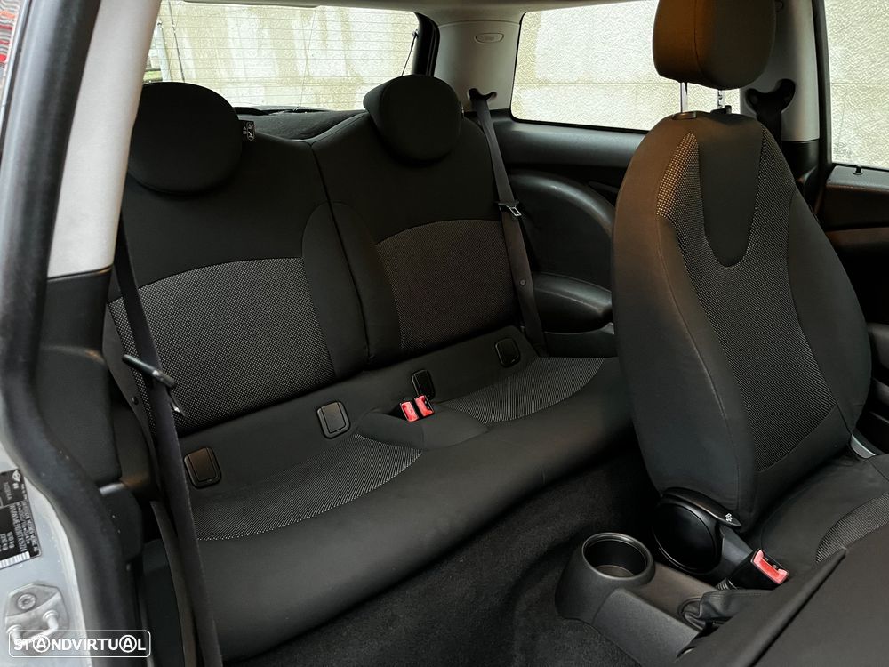 MINI 3 Portas One 1.4 - 13