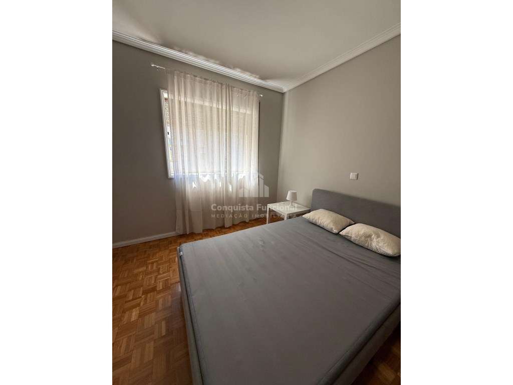 Quarto / Suite para Arrendamento em Santa Maria da Feira - Grande imagem: 2/8