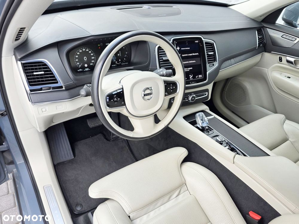 Volvo XC 90 - 12