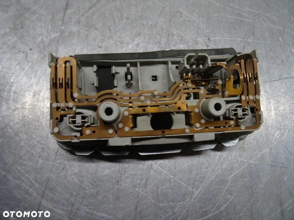 VW PASSAT B5 LIFT 1.9TDI LAMPKA PODSUFITKI 3B0947105C - 3