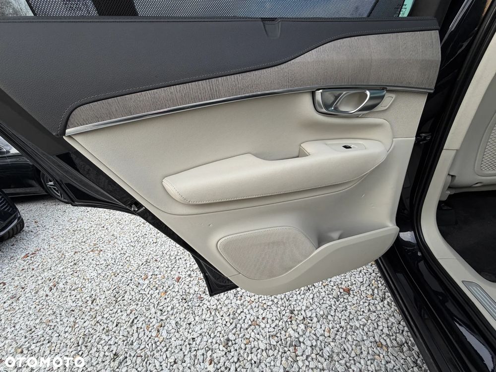 Volvo XC 90 T8 AWD Recharge Ultimate Dark - 32