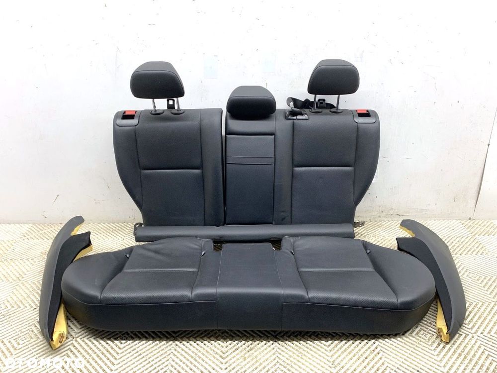 KANAPA DRUGI RZĄD  MERCEDES-BENZ KLASA C T-Model (S204) 2007 - 2014 C 200 Kompressor (204.241) 135 - 1