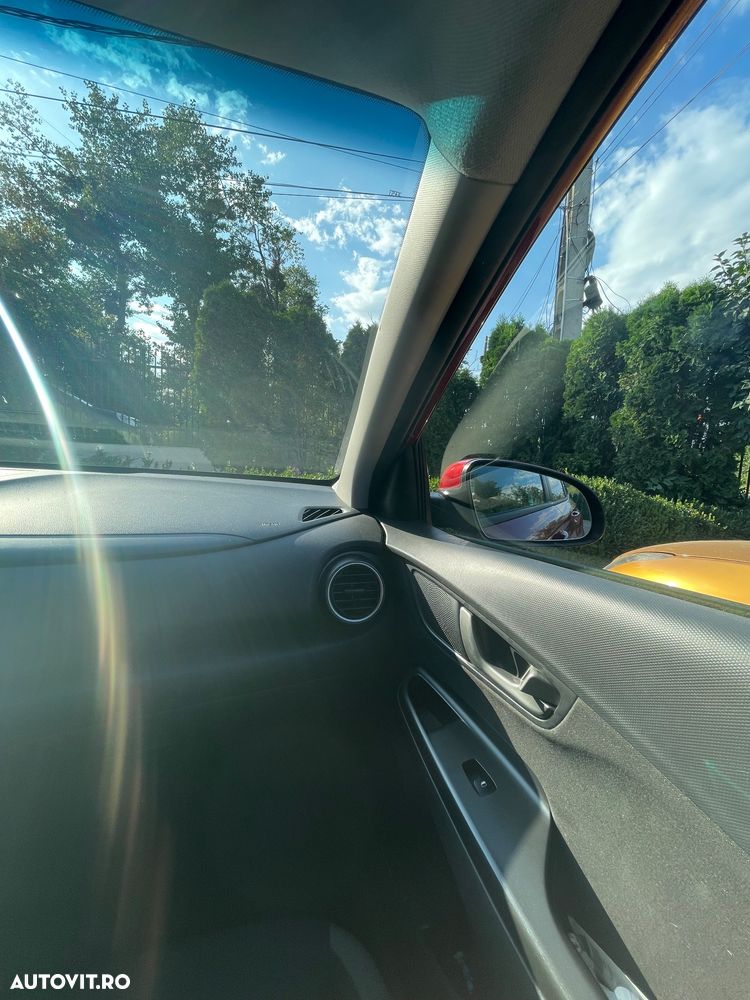 Hyundai KONA - 7