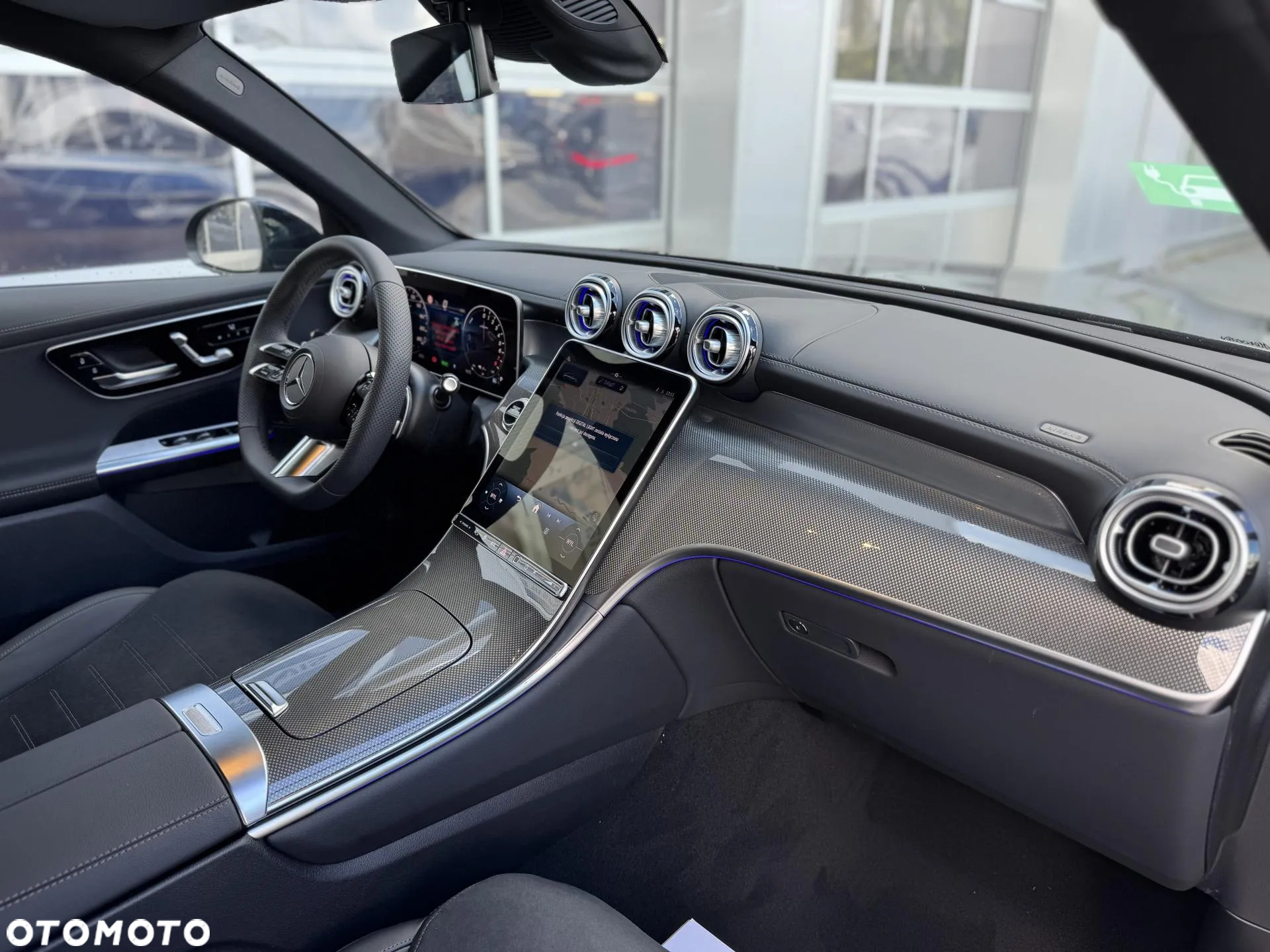 Mercedes-Benz GLC 300 e 4-Matic AMG Line - 17