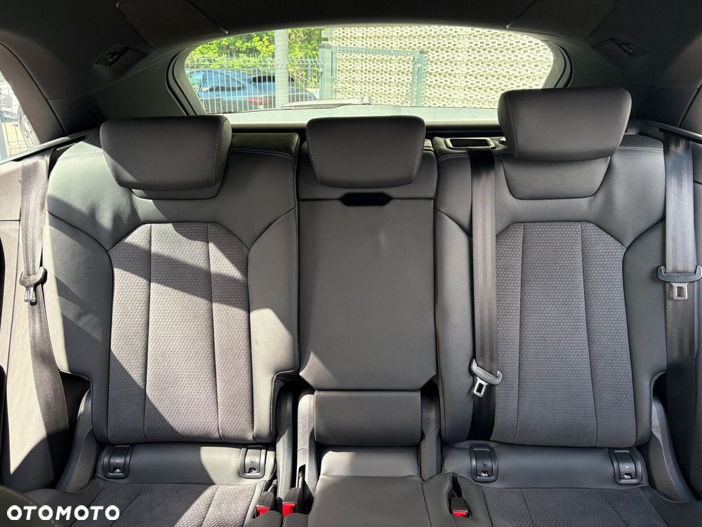 Audi Q8 - 13
