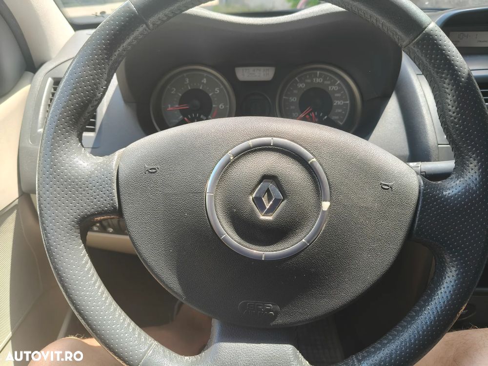 Renault Megane 1.6 16V Expression - 23