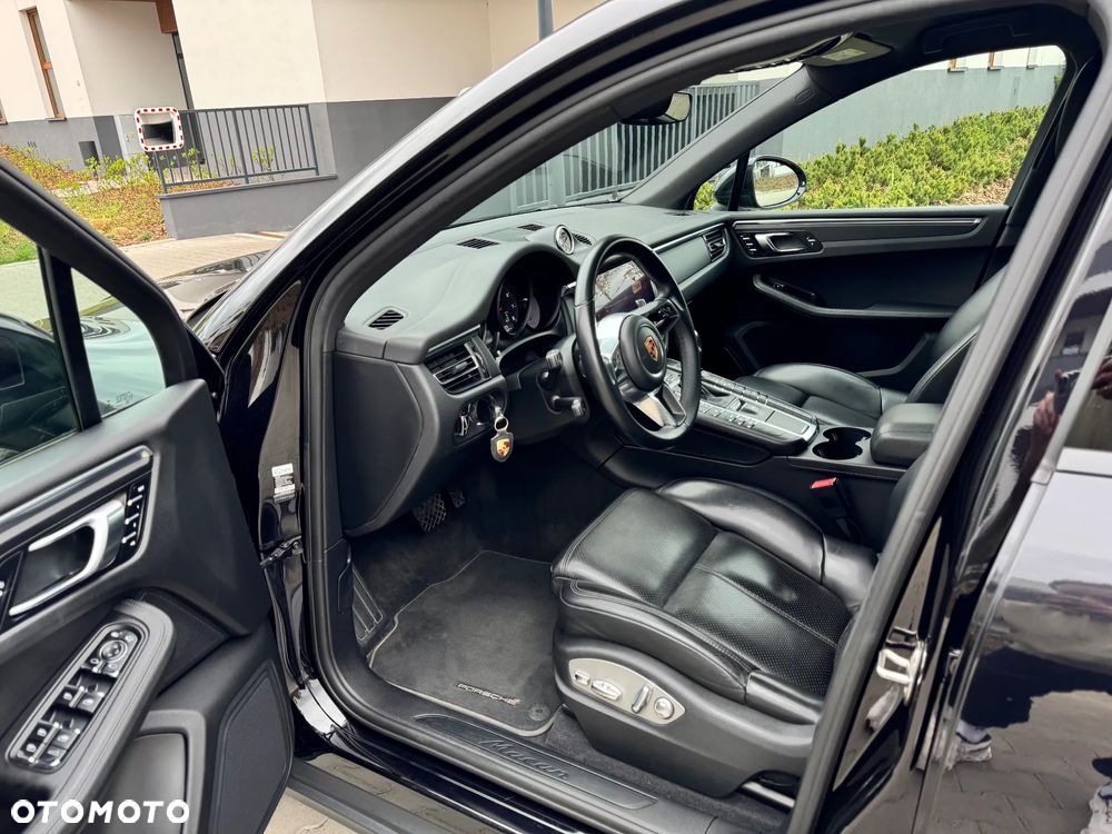 Porsche Macan - 16