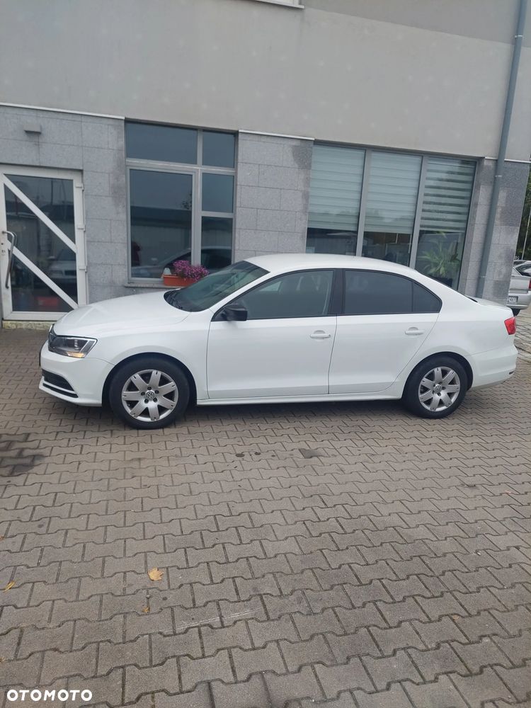 Volkswagen Jetta 2015 photo 2