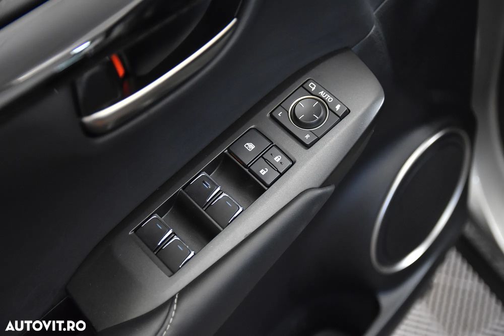 Lexus Seria NX 300h - 14