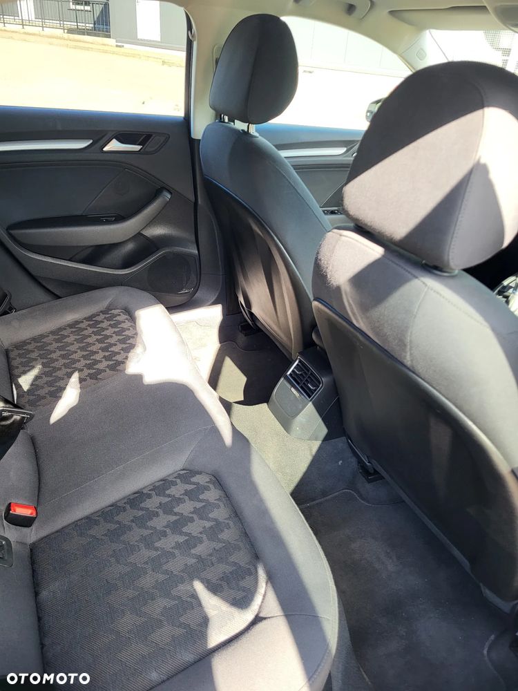 Audi A3 Limousine 1.6 TDI (clean diesel) S tronic Attraction - 9
