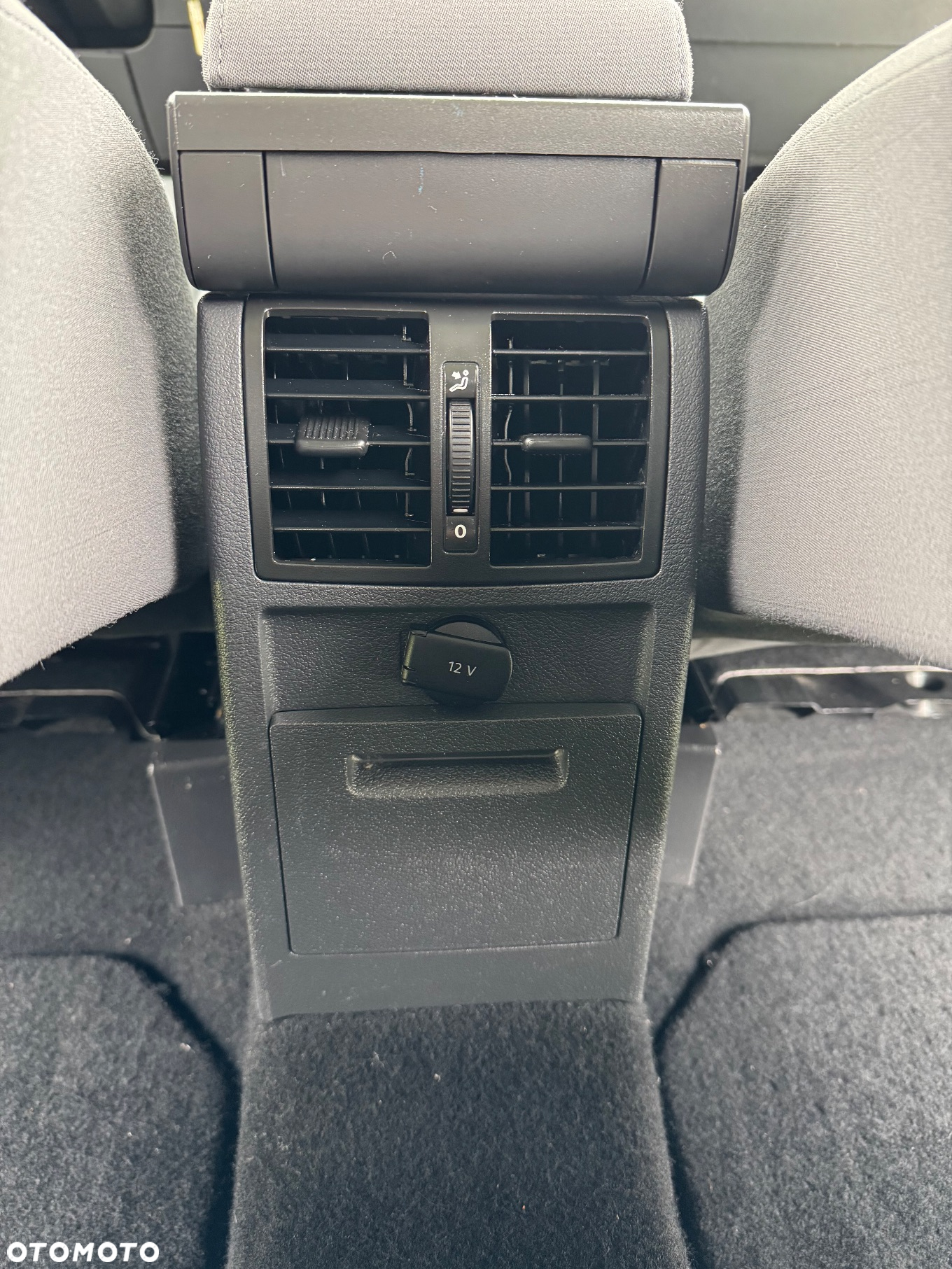 Volkswagen Touran 1.9 TDI DPF Blue Motion Highline - 37