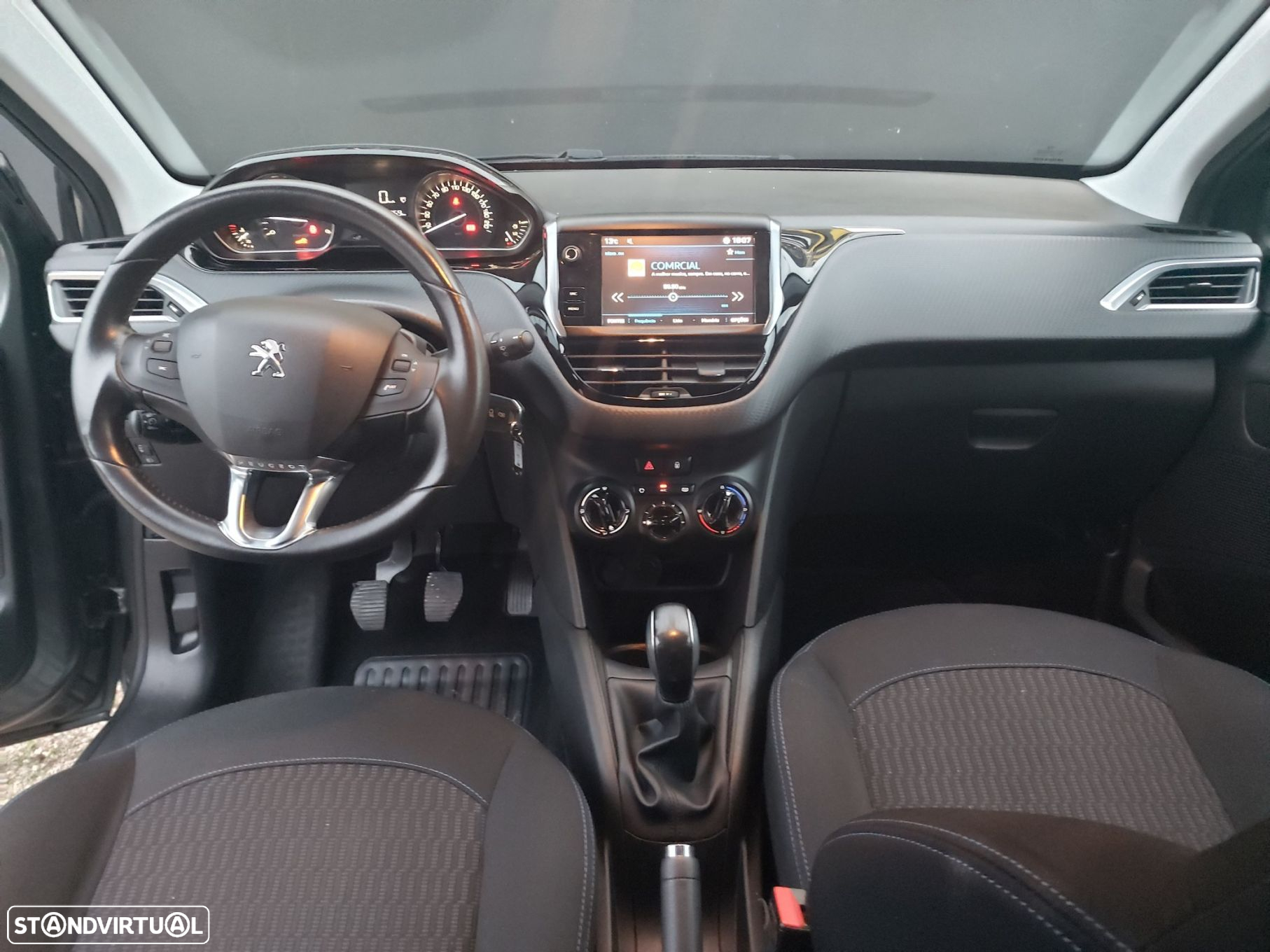 Peugeot 208 - 9