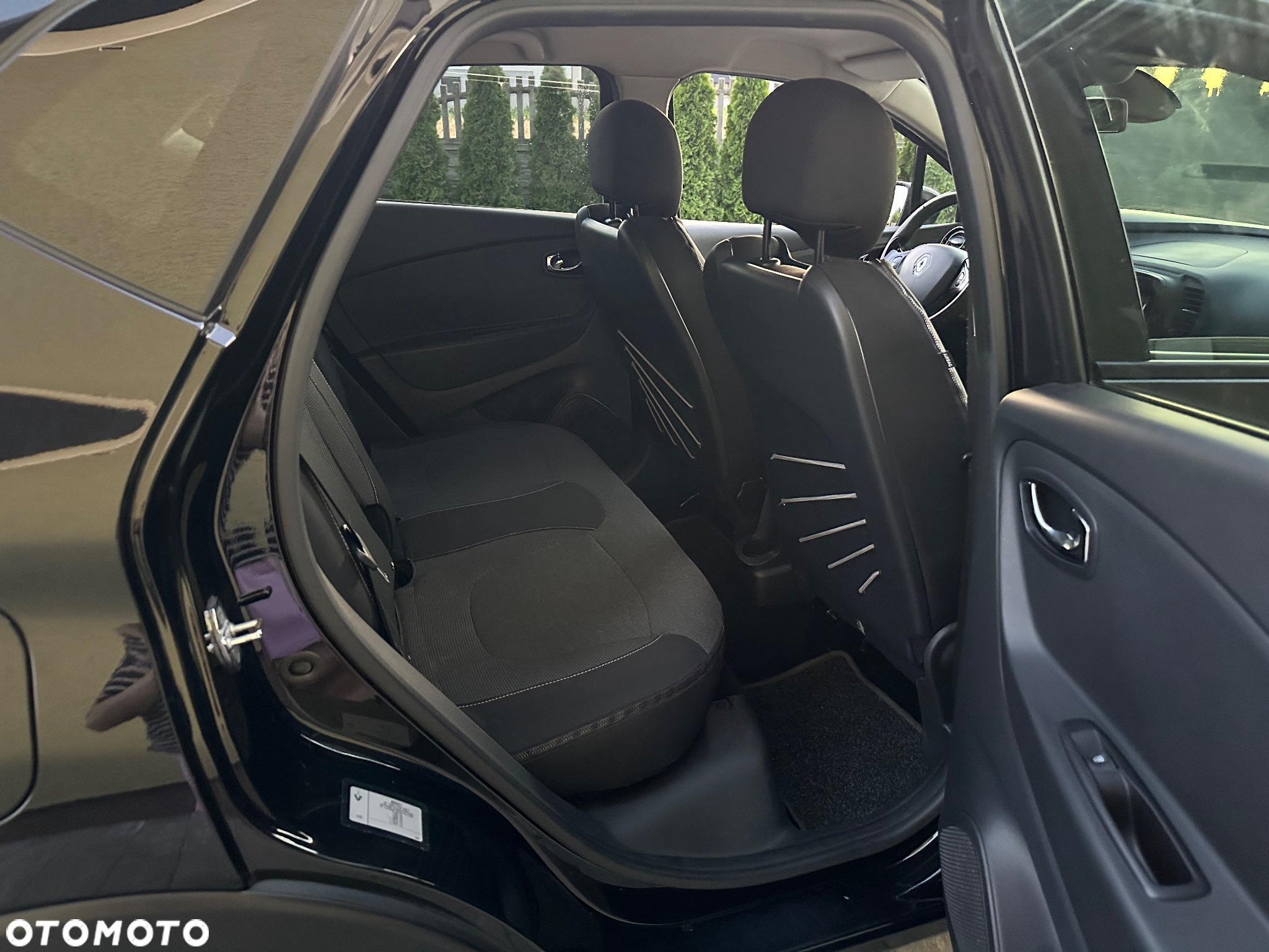 Renault Captur 1.5 dCi Intens EDC - 32