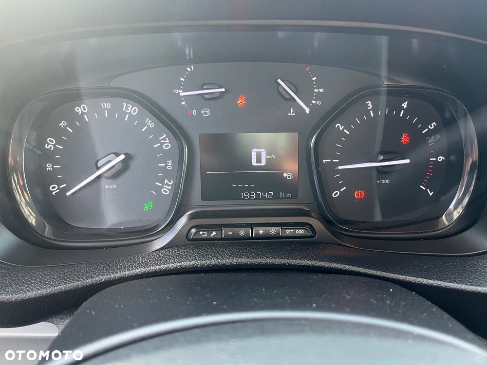 Toyota PROACE - 11