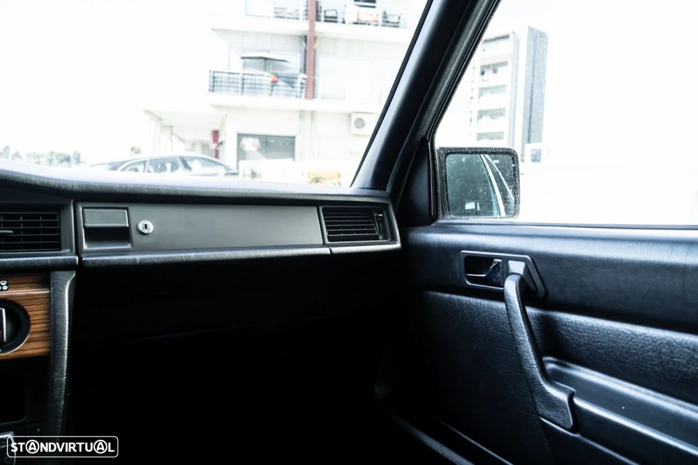 Mercedes-Benz W201 (1982-1993) 190 E 1.8 - 18